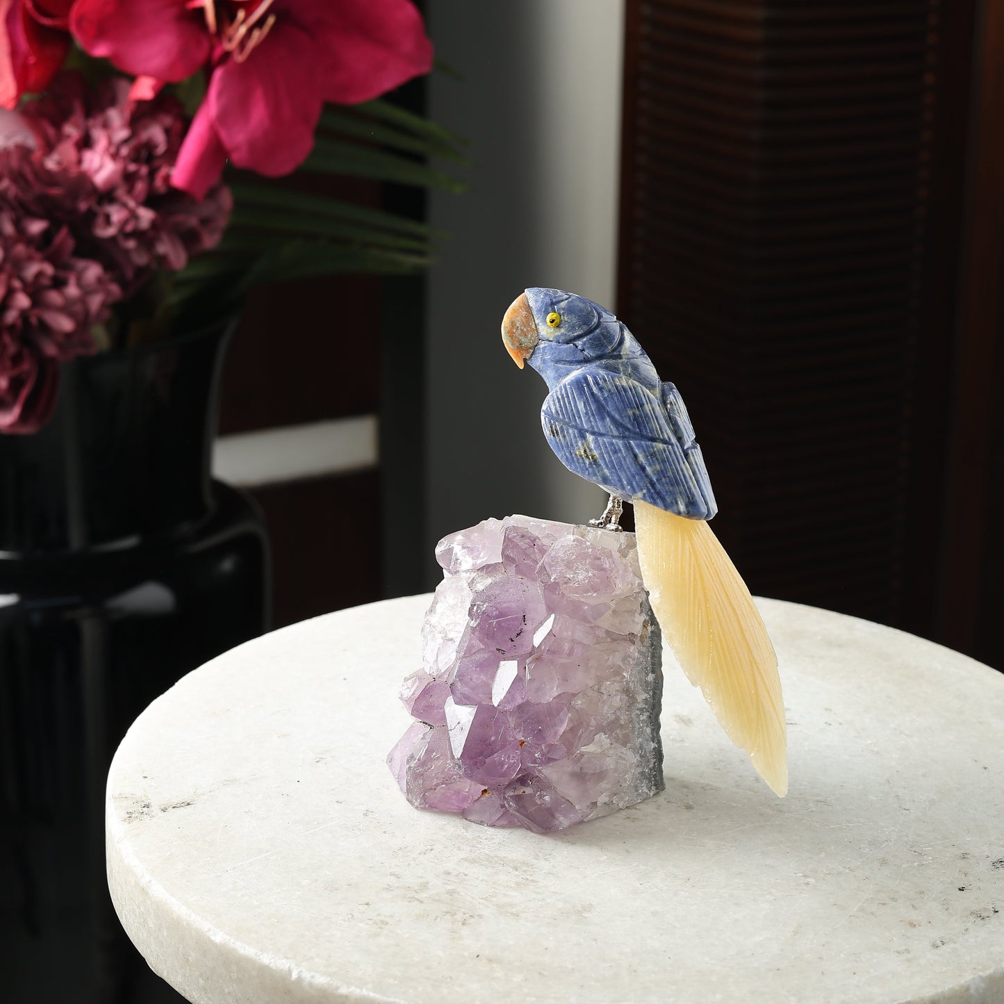 Solique Yellow Calcite & Blue Sodalite Gemstone Bird – Amethyst Base Crystal Parrot Home Décor, Positivity & Clarity Symbol (5.5 Inch, 720 g)