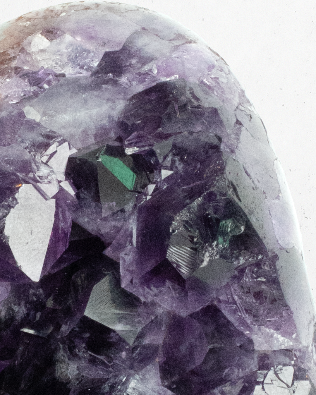 Amethyst Stone (Amora)